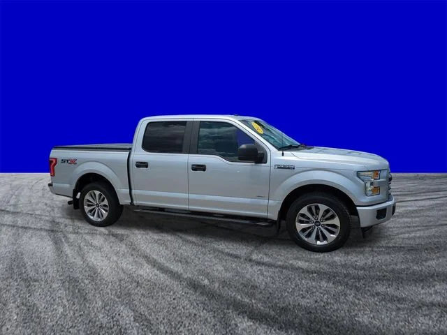 Used 2017 Silver Ford XL image 3
