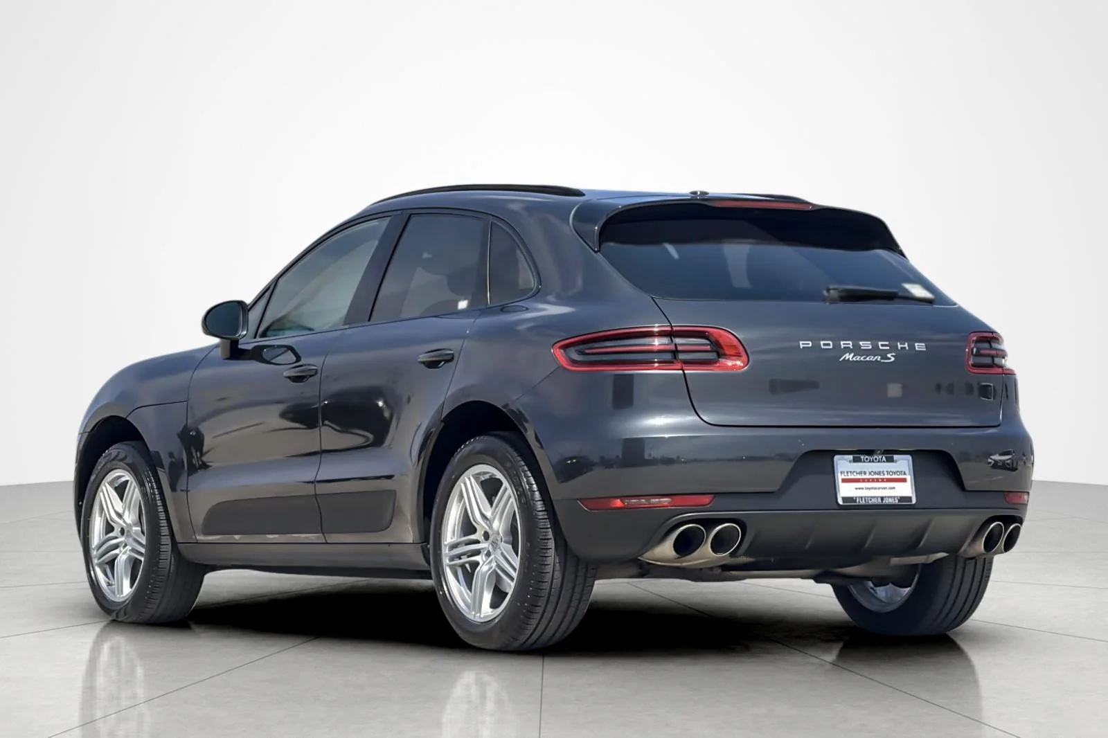 Used 2018 GRAY Porsche S image 3