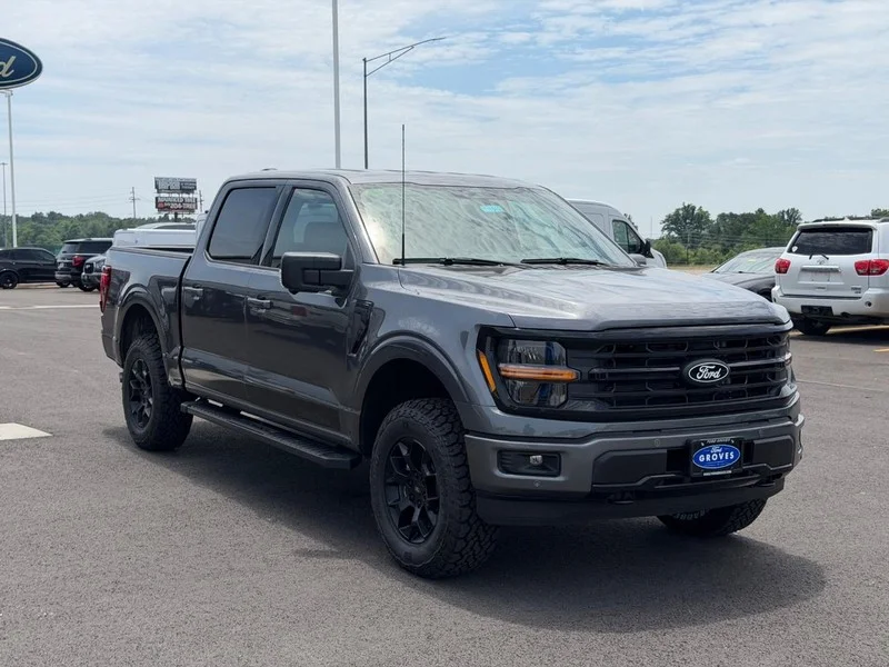 New 2026 Carbonized Gray Metallic Ford XLT image 3