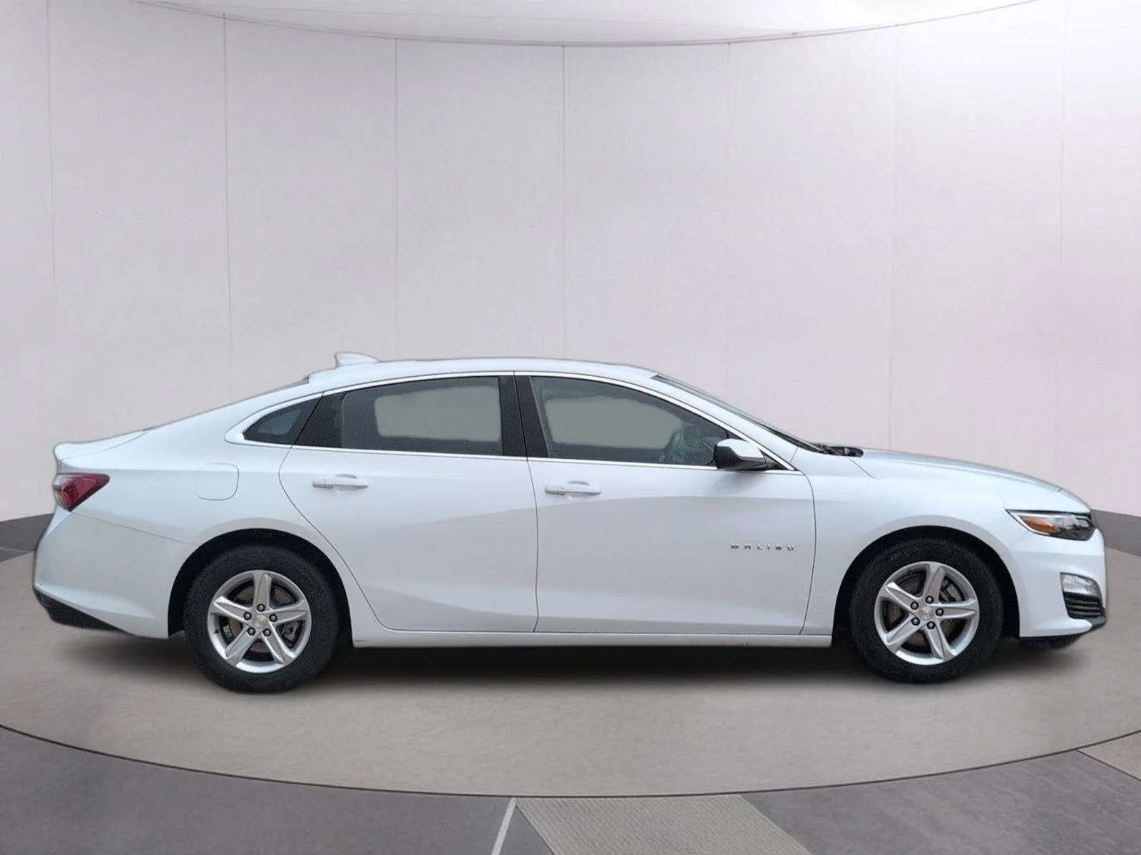 Used 2022 Summit White Chevrolet LT image 8