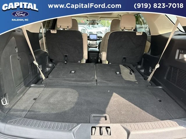 Used 2023 Green Ford XLT image 16