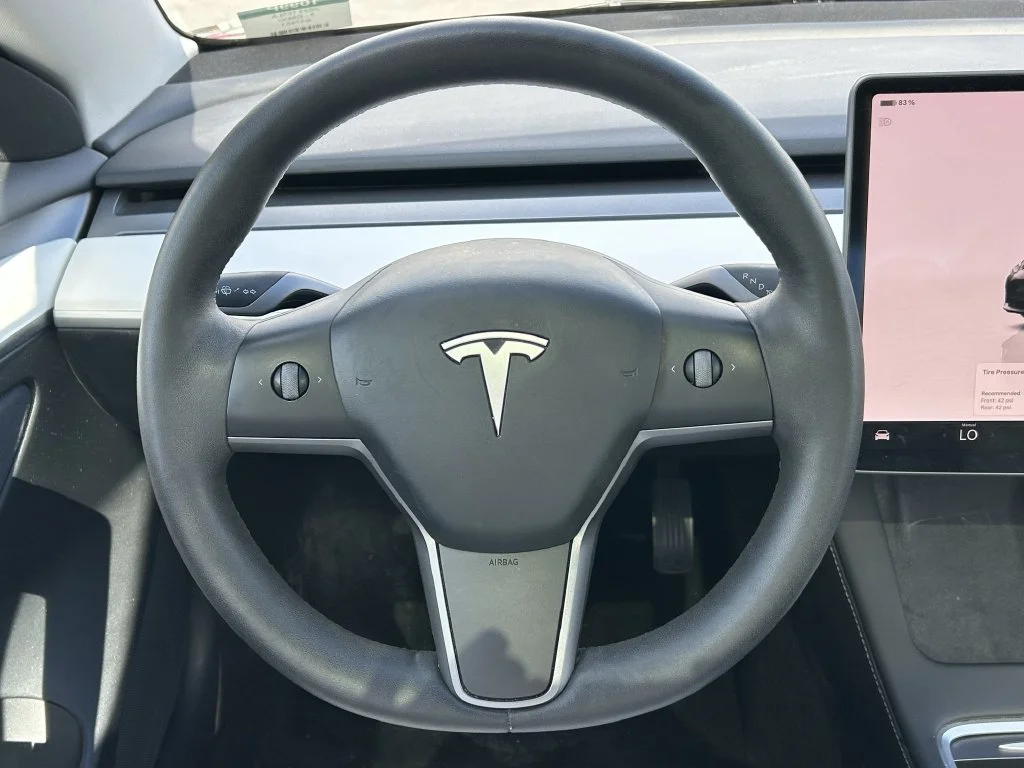 Used 2023  Tesla Base image 16