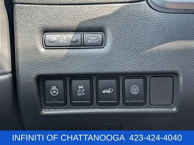 Used 2023 Red Nissan Platinum image 29