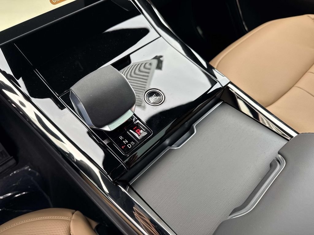 New 2026 Varesine Blue Land Rover Dynamic SE image 24