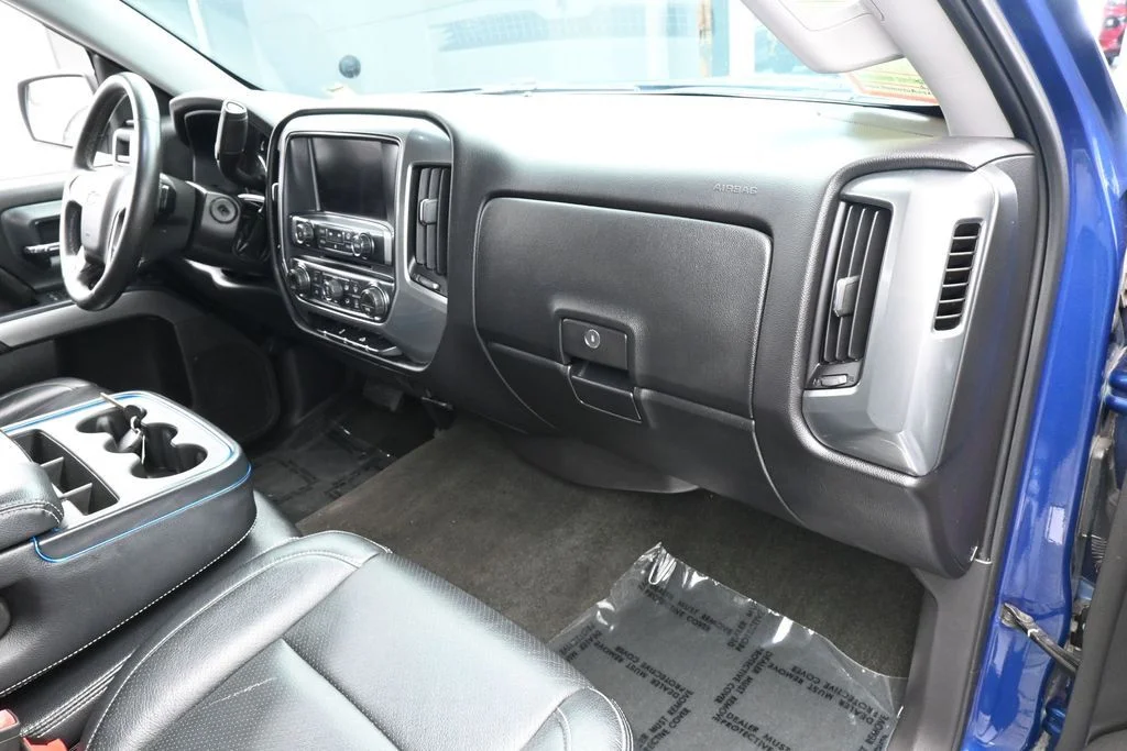 Used 2016 Deep Ocean Blue Metallic Chevrolet LT image 30