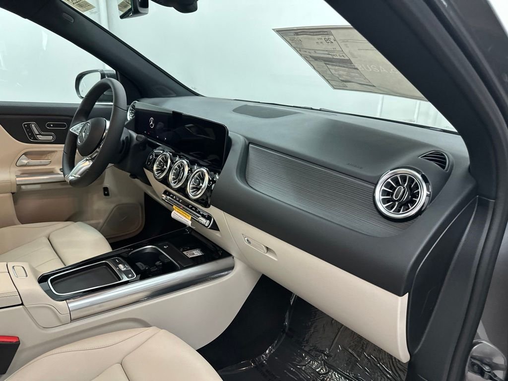 New 2026 Mountain Grey Metallic Mercedes-Benz GLA 250 image 26