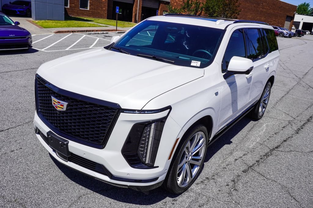 Used 2025 White Cadillac Sport image 40