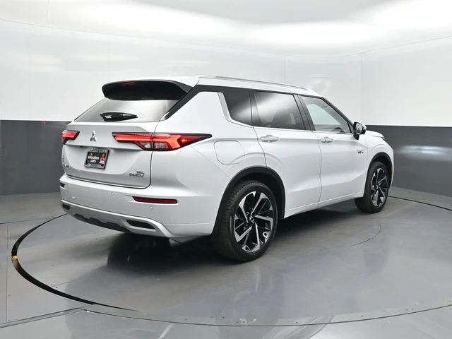 New 2025 White Mitsubishi SEL S-AWC image 37