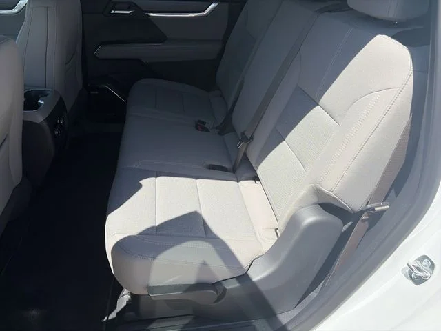 New 2026 White GMC Elevation image 11