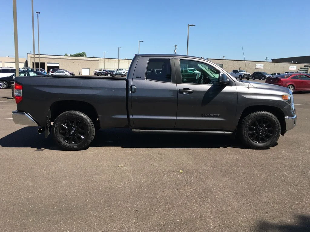 Used 2019 Gray Toyota SR5 image 8