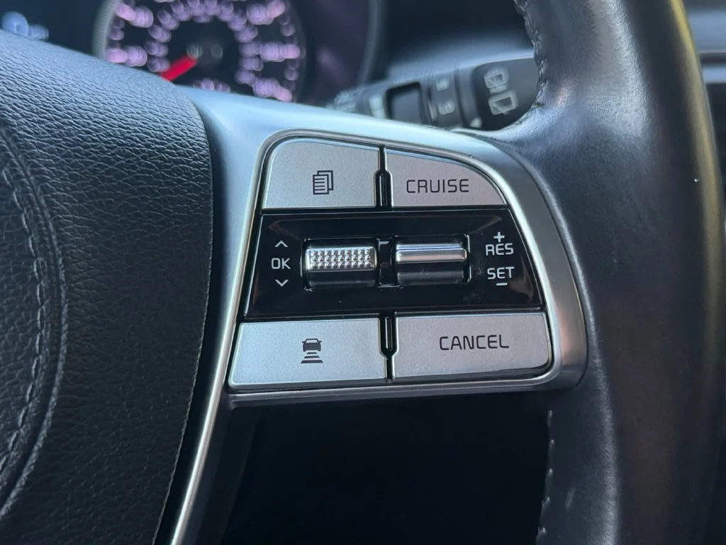 Used 2021 Black Kia S image 32