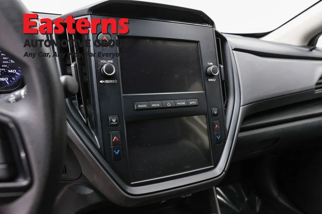 Used 2024 White Subaru Base image 19