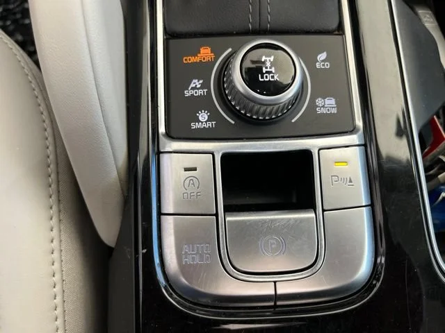 Certified Used 2024 Glacial White Pearl Kia S image 34