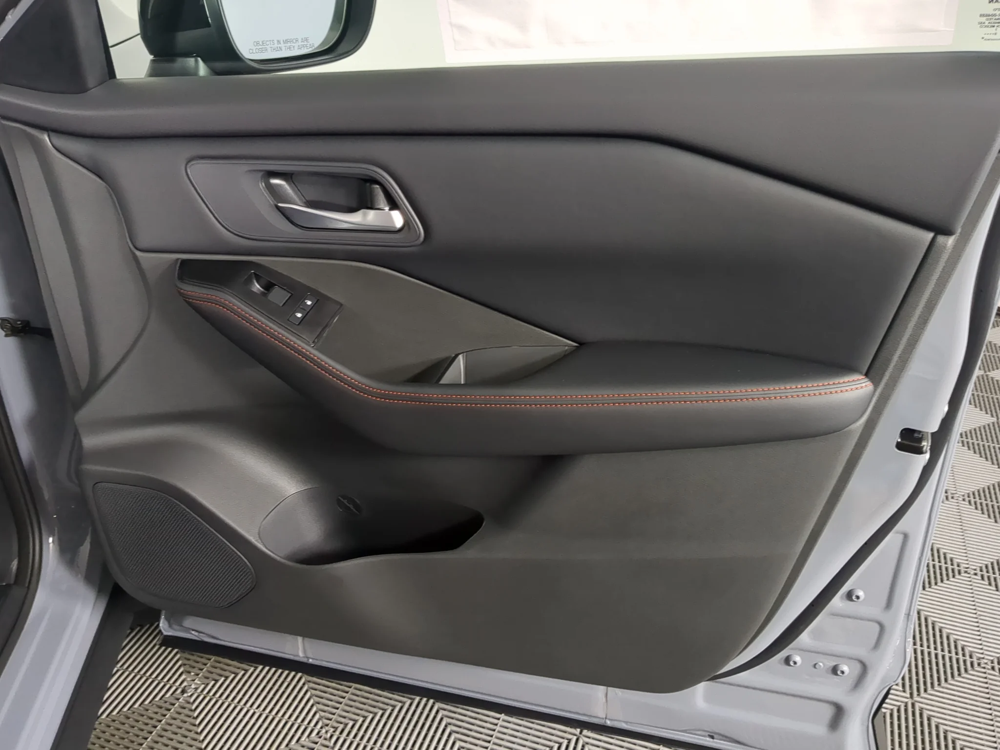 New 2027 Boulder Gray Pearl Nissan Rock Creek image 20