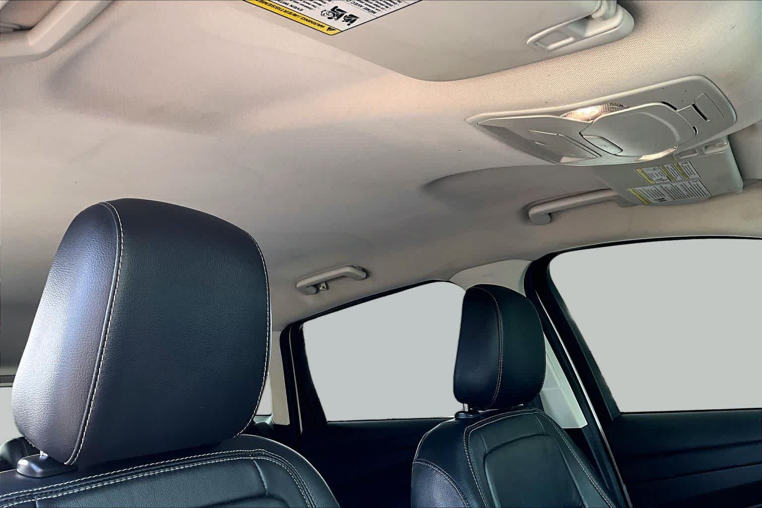 Used 2018 Oxford White Ford SEL image 14