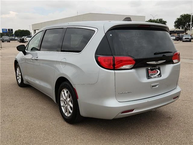 Used 2024 Silver Chrysler LX Passenger image 3