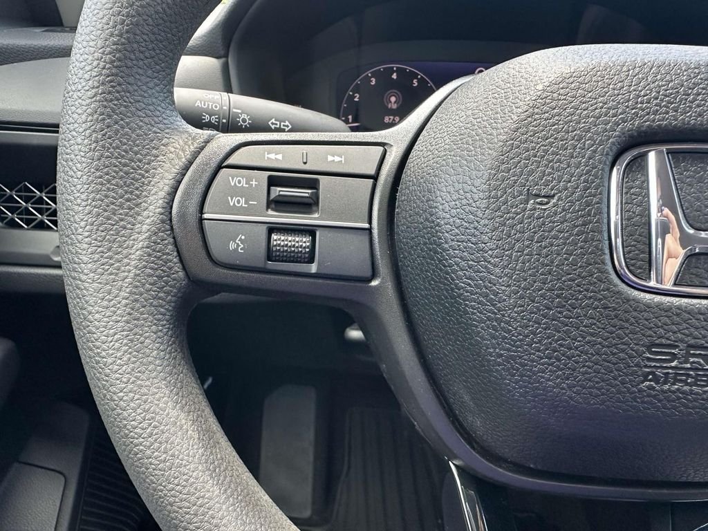 2025 Honda Accord SE - Photo 12