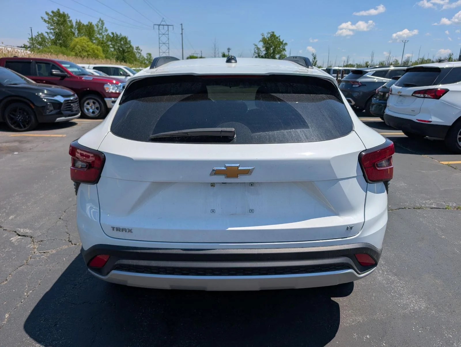 Used 2024 Summit White Chevrolet LT image 8
