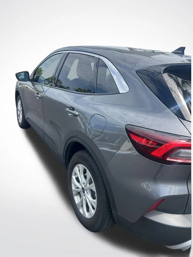 Used 2023 Gray Ford Active image 2