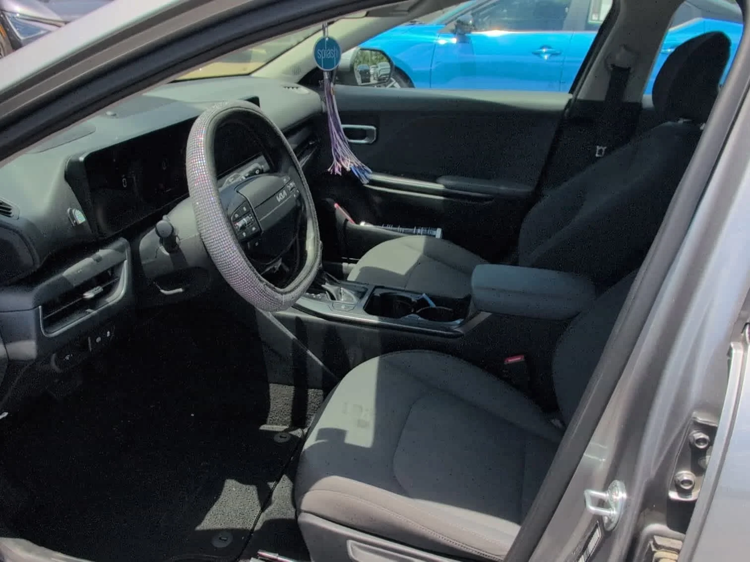 Used 2025 Steel Gray Kia LXS image 8