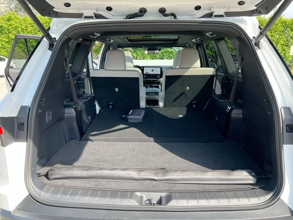 Used 2026 Wind Chill Pearl Lexus 350 Premium image 23