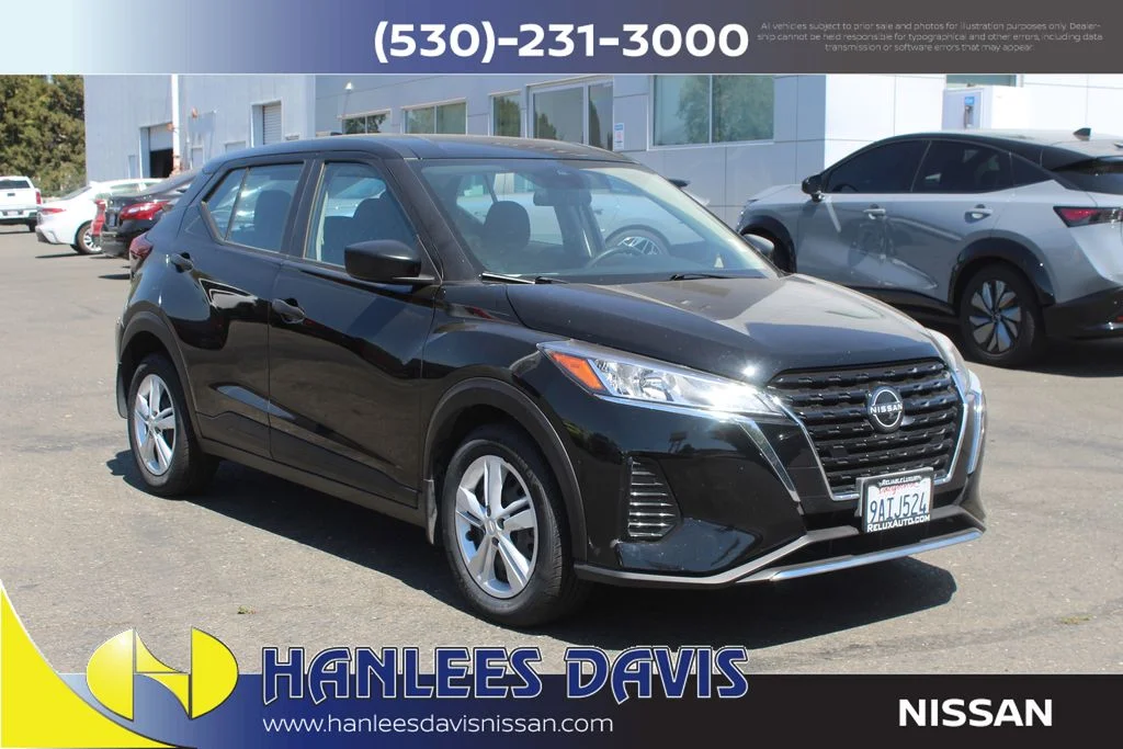 Used 2022 Black Nissan S image 5