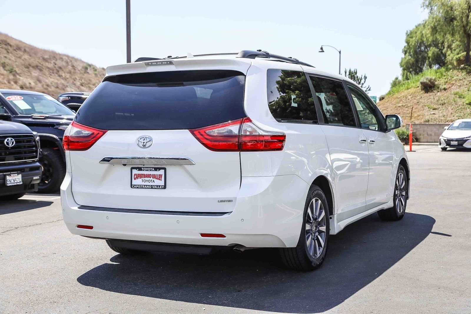 Certified Used 2020 Blizzard Pearl Toyota Limited image 4