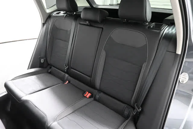 New 2026 Platinum Gray Metallic Volkswagen SE image 12