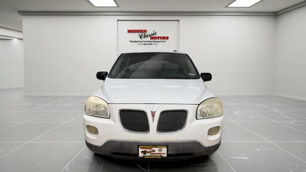 Used 2006 White Pontiac Base image 8