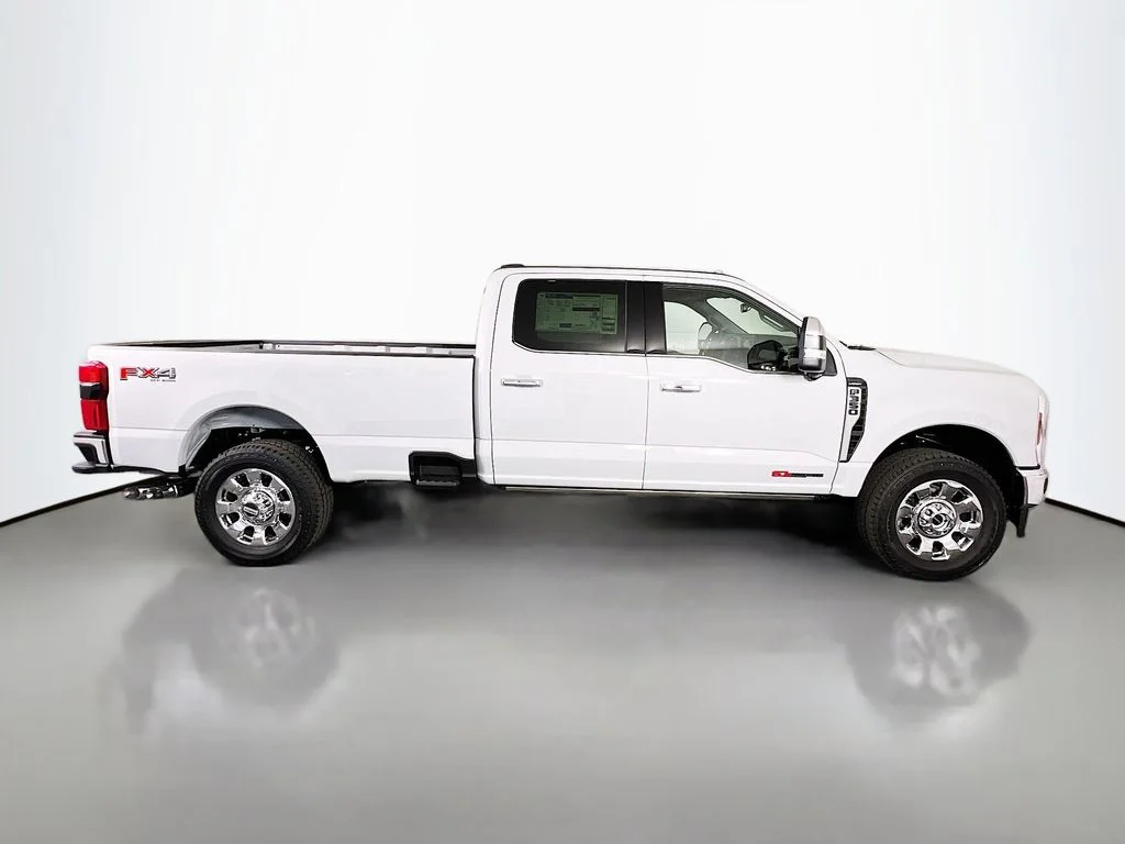 New 2026 Avalanche Ford Lariat image 18