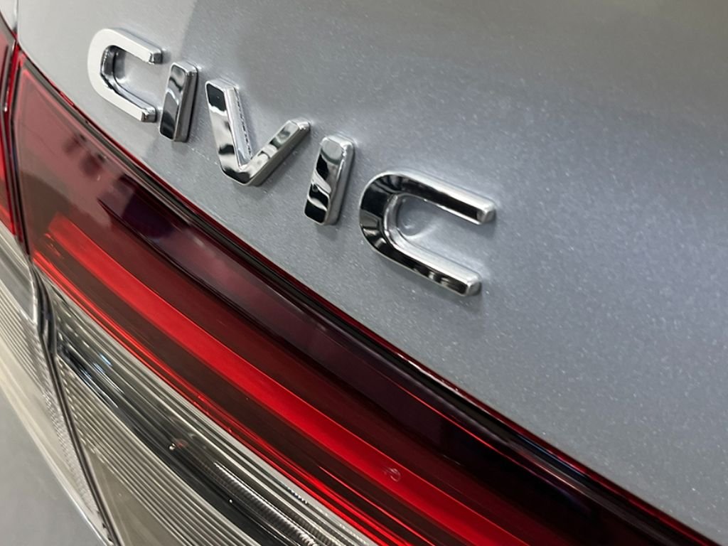 New 2026 Solar Silver Metallic Honda LX image 6