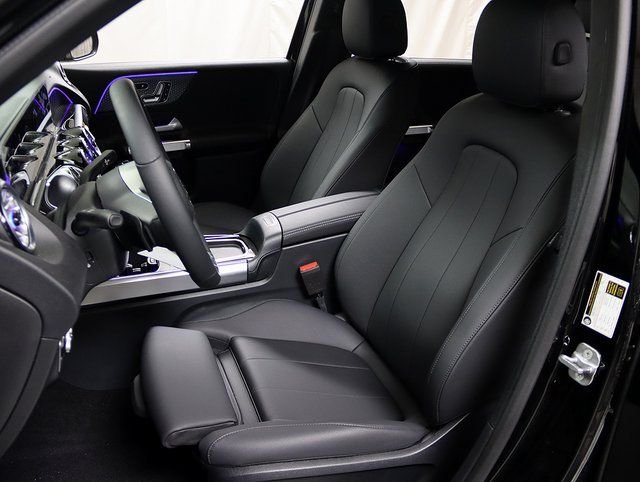 2025 Mercedes-Benz GLB Base - Photo 10