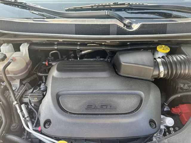 Used 2024 Black Chrysler Touring L image 30