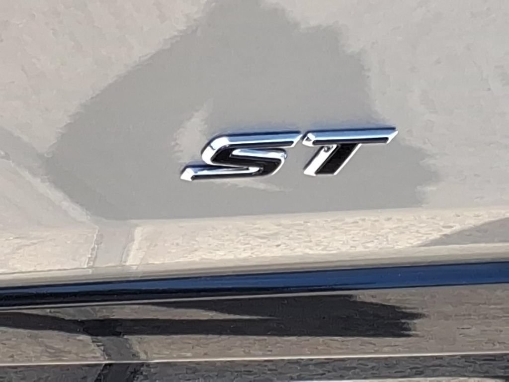 New 2026 Moonstone Gray Metallic Buick Sport Touring image 10
