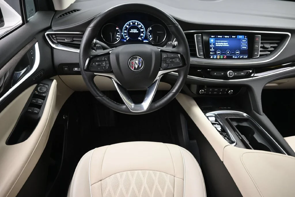 Used 2023 White Buick Avenir image 16