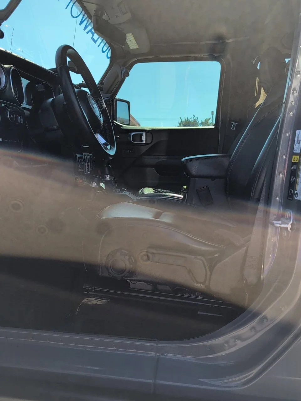 Used 2023 Gray Jeep Rubicon 4xe image 23
