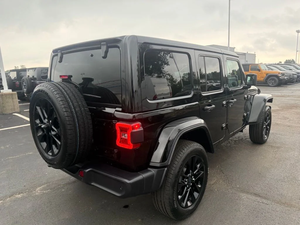 Used 2025 Black Jeep Sahara 4xe image 3