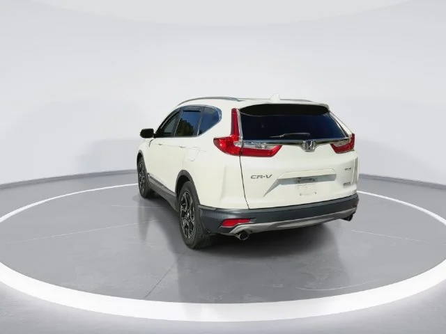 Used 2018  Honda Touring image 8
