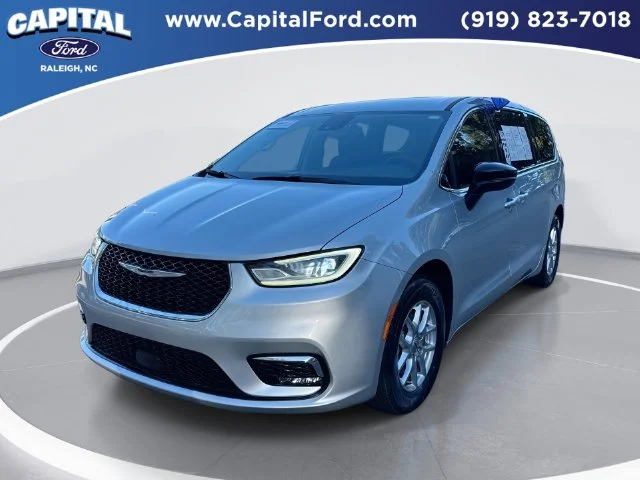 Used 2024 Silver Chrysler Touring L image 1