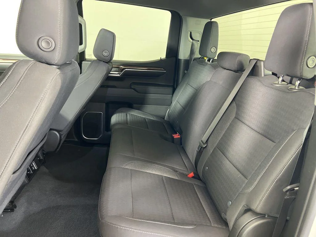 Used 2022 Summit White Chevrolet RST image 20