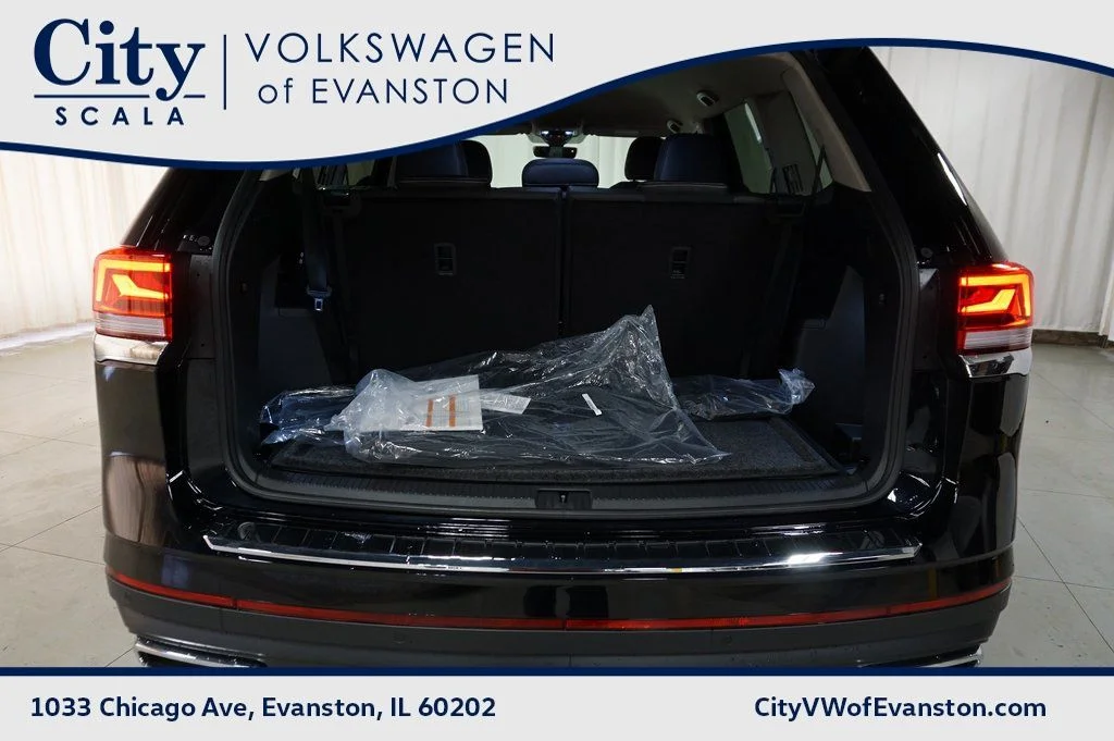 New 2026 Black Volkswagen 2.0T SE w/Technology image 31