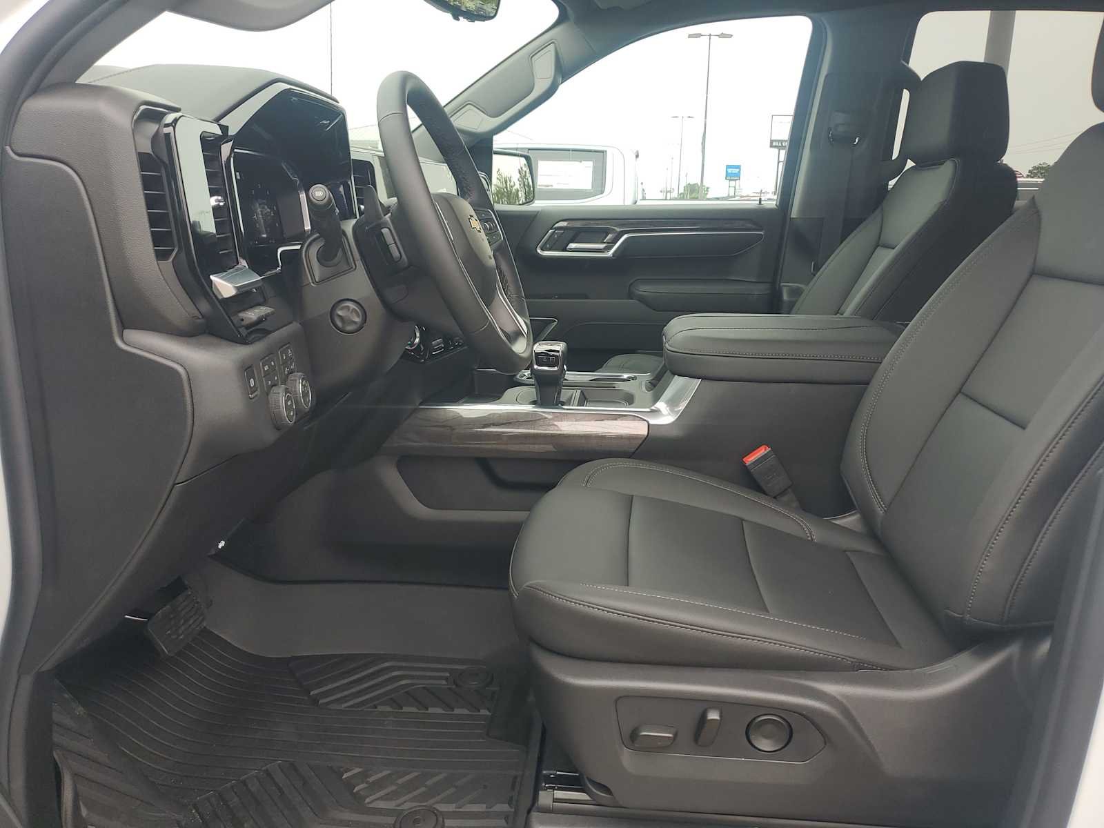 2026 Chevrolet Silverado 1500 LTZ - Photo 14