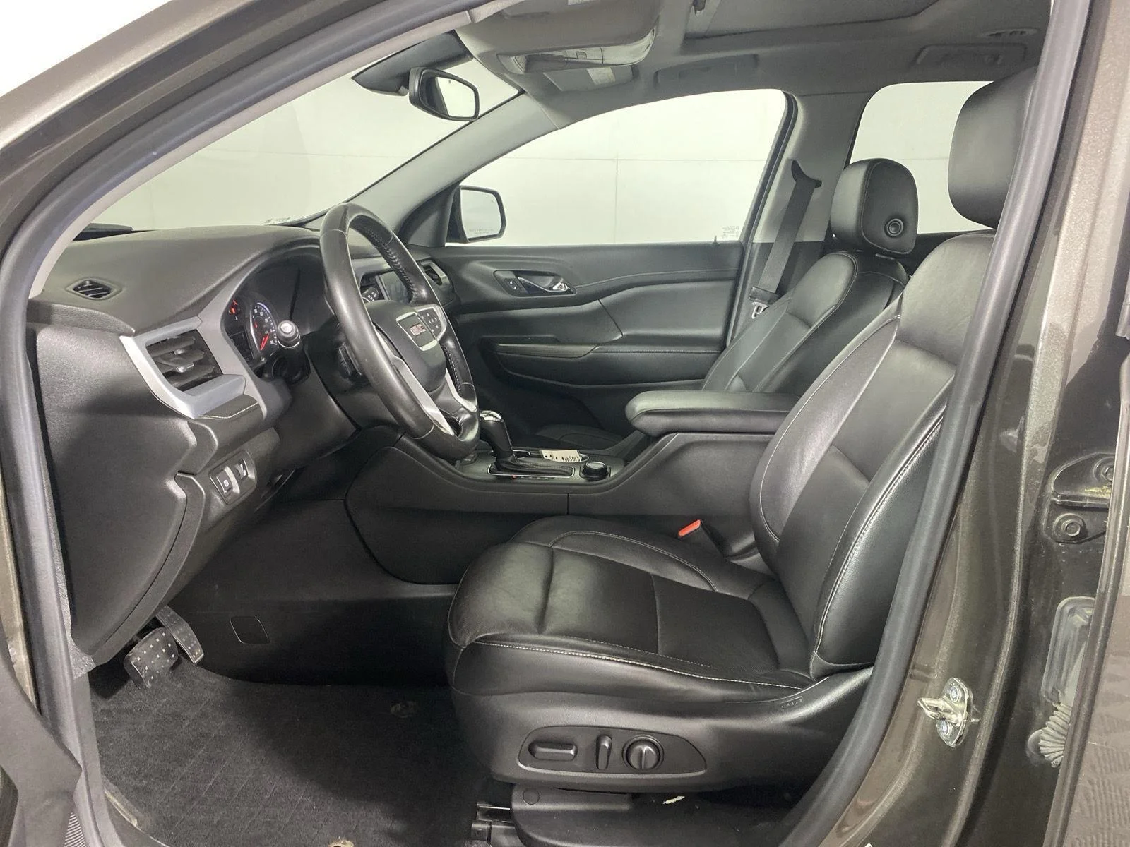 Used 2019 Smokey Quartz Metallic GMC SLT image 13
