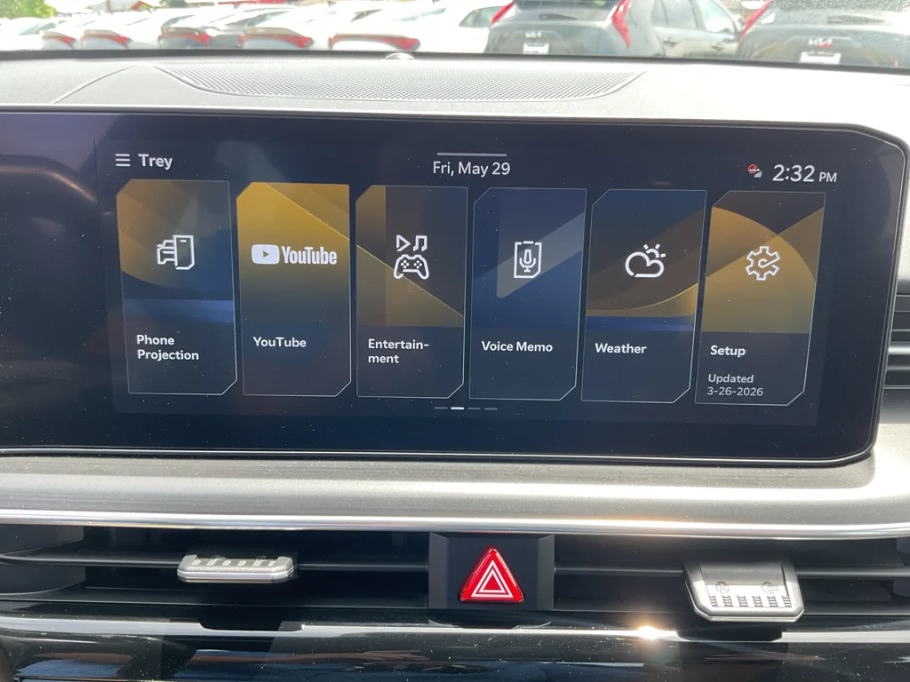 Used 2025 Wolf Gray Kia GT-Line image 24