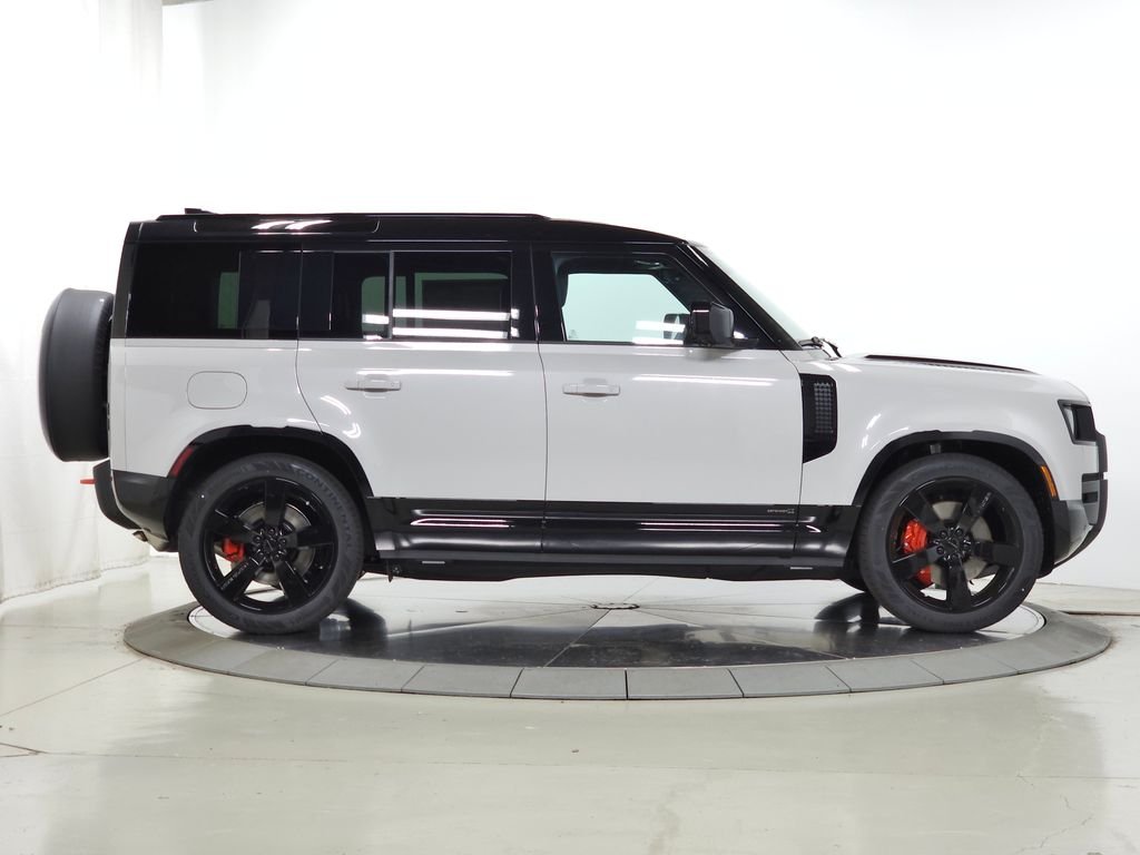 Used 2026 Gray Land Rover X image 6