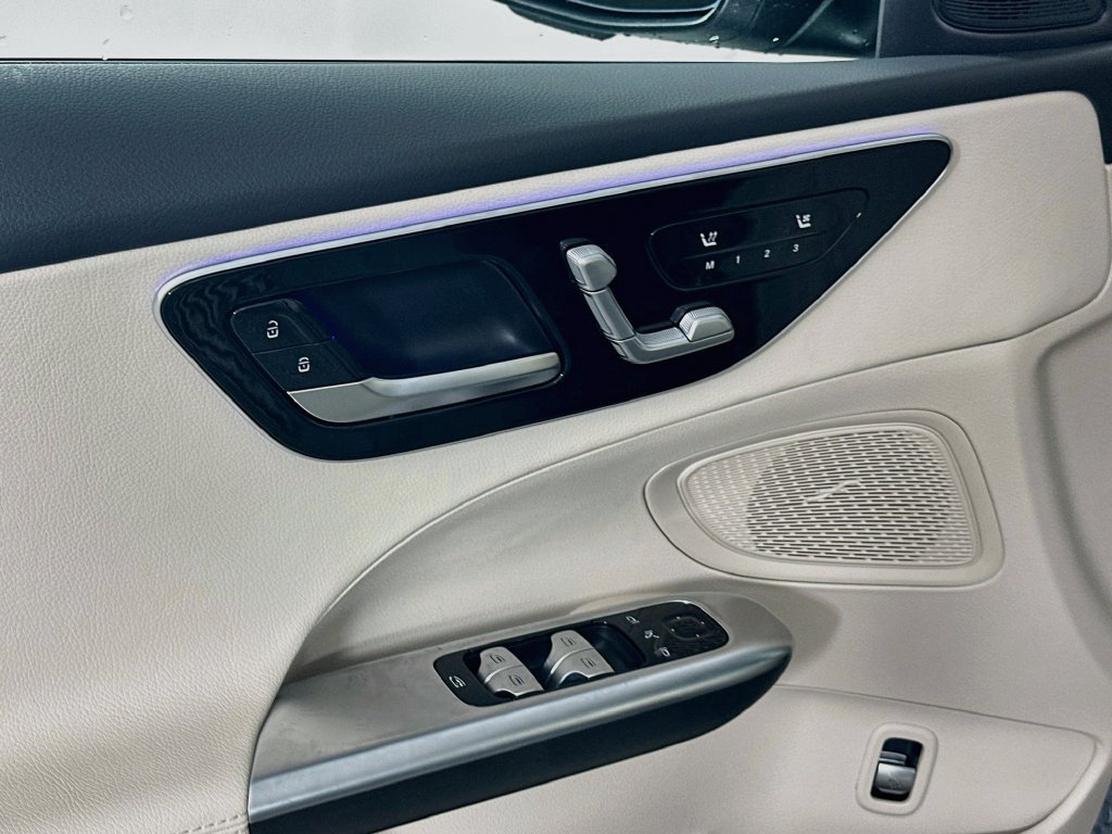 New 2027 MANUFAKTUR Alpine Grey Mercedes-Benz C 300 image 51