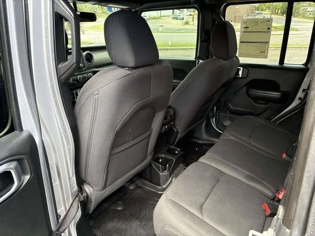 Used 2020 Billet Silver Clearcoat Metallic Jeep Unlimited Sport image 11