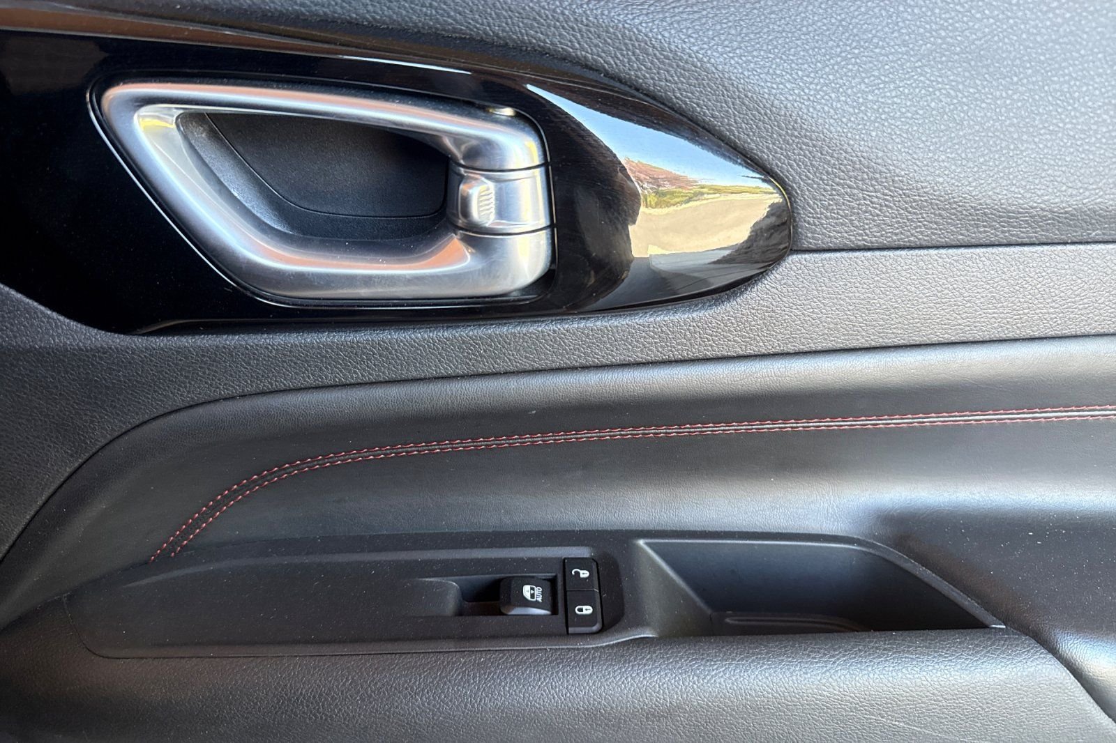 2025 Jeep Compass Trailhawk - Photo 23