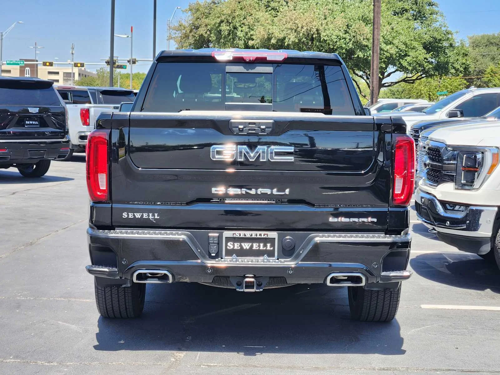 Used 2023 ONYX BLACK GMC Denali Ultimate image 5