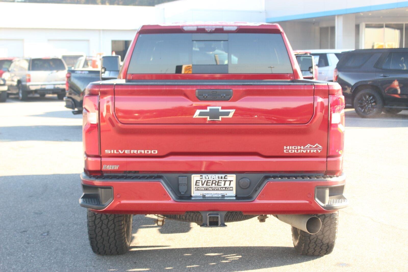 Used 2022 CHERRY RED TINTCOAT Chevrolet High Country image 6